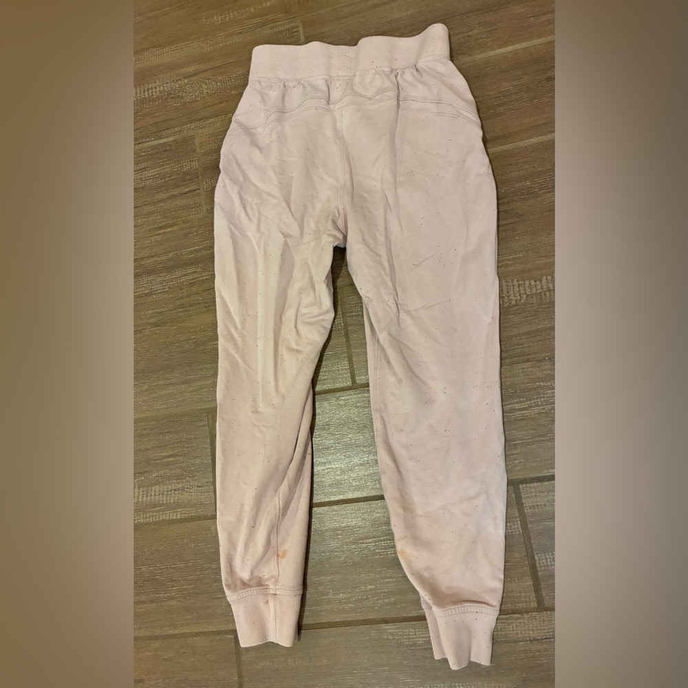 Women’s small Lululemon Pink Jogger Pants - Picture 4 of 7
